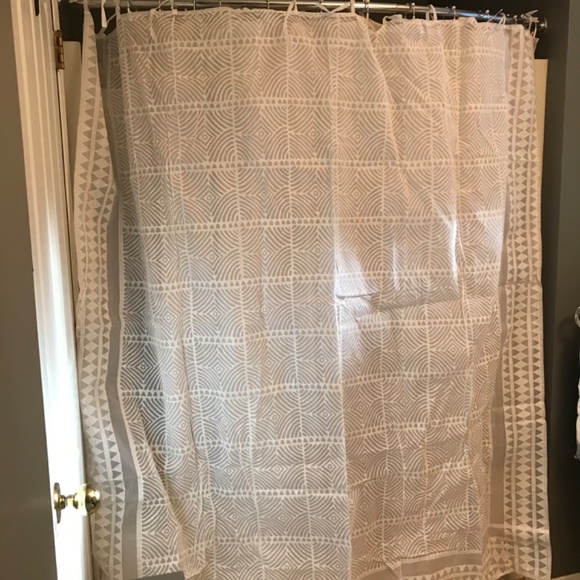 Indabo sheer shower curtain - Picture 2 of 3